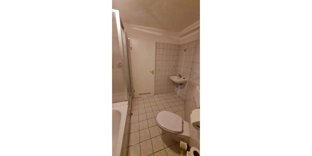 Dachgeschoßwohnung Finsterwalde - 2 Zimmer, 71 m&sup2;, 490&euro; | Angebot:24976258