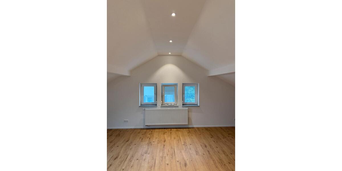 Dachgeschoßwohnung Villingen-Schwenningen Schwenningen - 2 Zimmer, 41 m&sup2;, 590&euro; | Angebot:26626440