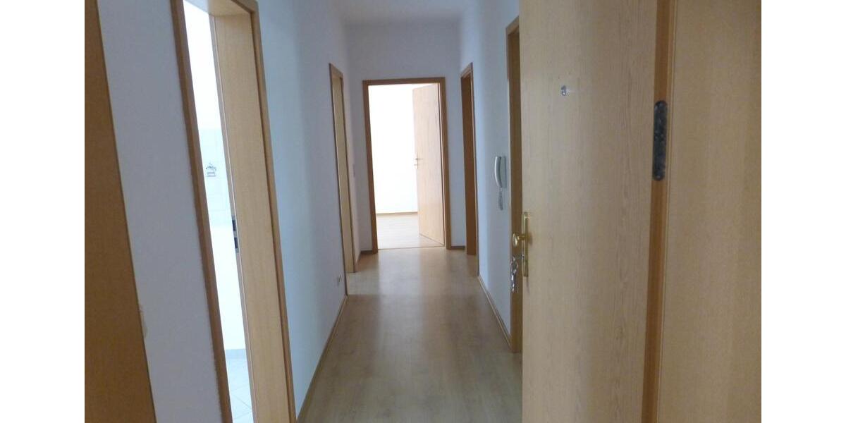 Erdgeschoßwohnung Dessau-Roßlau Dessau - 3 Zimmer, 76 m&sup2;, 494&euro; | Angebot:25791146