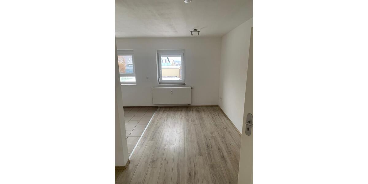 Erdgeschoßwohnung Giengen an der Brenz - 2 Zimmer, 72 m&sup2;, 1.200&euro; | Angebot:23706354
