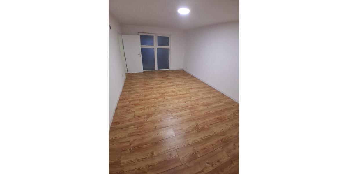 Neu sanierte 3-Zimmer-Wohnung im Tiefparterre – Keplerstraße Gött 4 zimmer