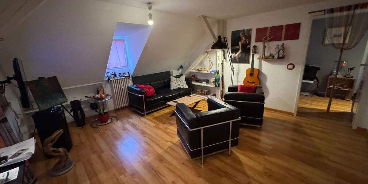 ***kl. gemütliche 2-Zimmer DG- Wohnung in der Altstadt von Nürnberg 2 zimmer