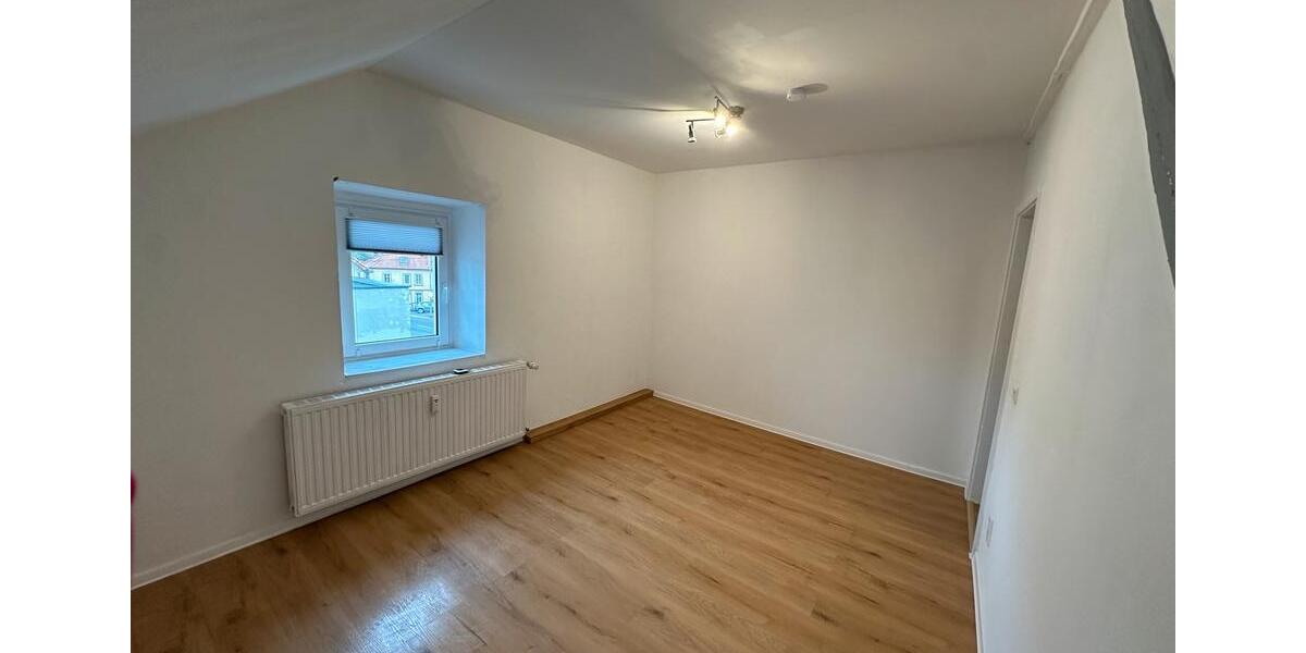 Renovierte 3,5 Dachgeschosswohnung in Riegelsberg 3.5 zimmer