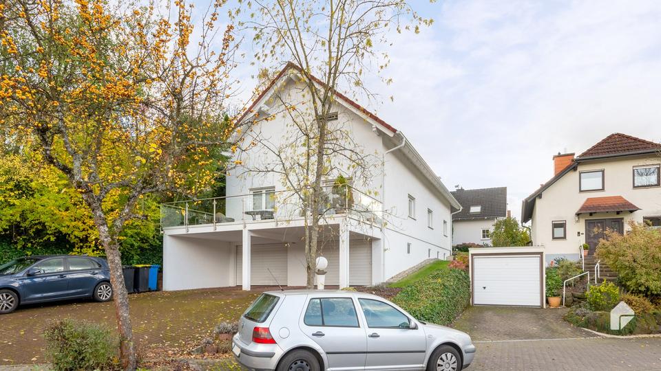 Schöne 2-Zimmer-Wohnung mit Balkon, Grün- & Blicklage von Privat. Am Schäfersberg-Niedernhausen 2 zimmer