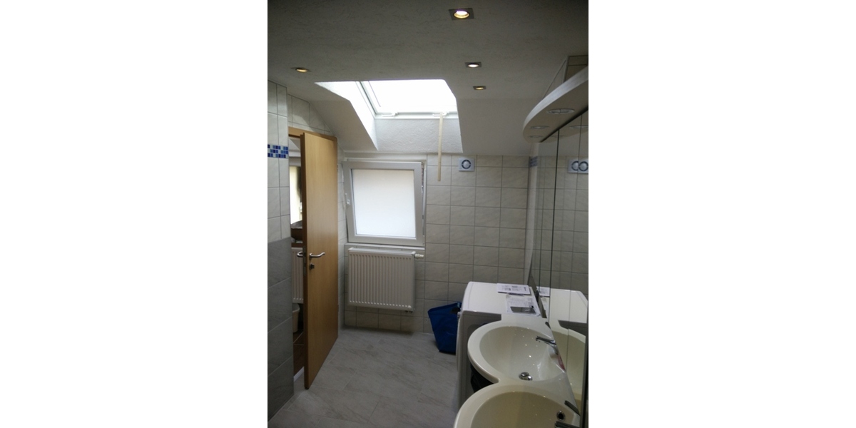 Zimmer in 4er WG Zentral Dachgeschoss WG-Zimmer 23 m² befristest / Probewohnen für 6 Monate. - Zimmer Stuttgart Gablenberg | Angebot:27077027