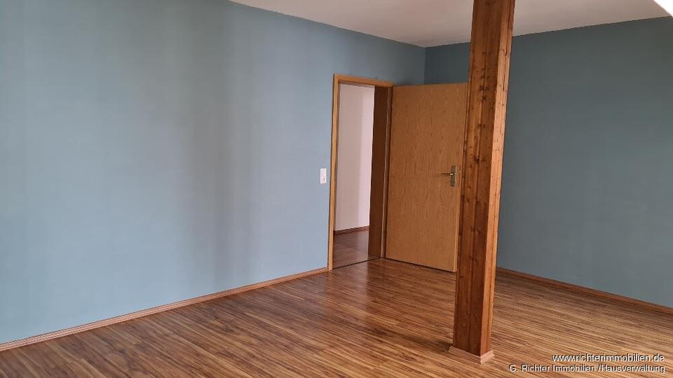 Dachgeschoßwohnung Freiberg - 3 Zimmer, 100 m&sup2;, 639&euro; | Angebot:23702559