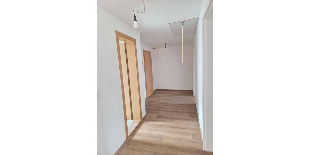 Etagenwohnung Waldheim Schönberg - 2 Zimmer, 51 m&sup2;, 285&euro; | Angebot:26584798