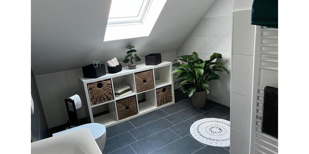 Dachgeschoßwohnung Varel - 2 Zimmer, 86 m&sup2;, 980&euro; | Angebot:26085876
