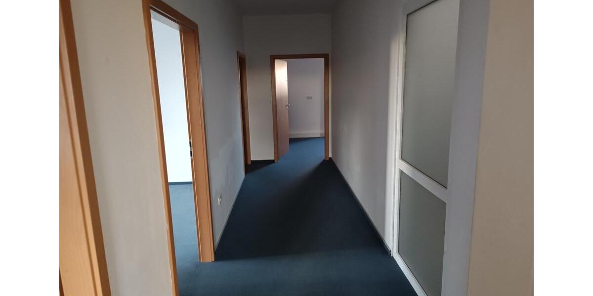 Gewerbeobjekt Schlüsselfeld - 1.900&euro; | Angebot:24630882