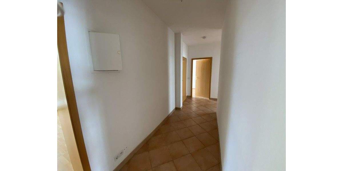 STARK! Neu renovierte 4 Raum Wohnung mit Balkon! 4 zimmer