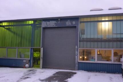 Gewerbeeinheit. Lager mit klimatisierten Büro und Sozialräumen zimmer