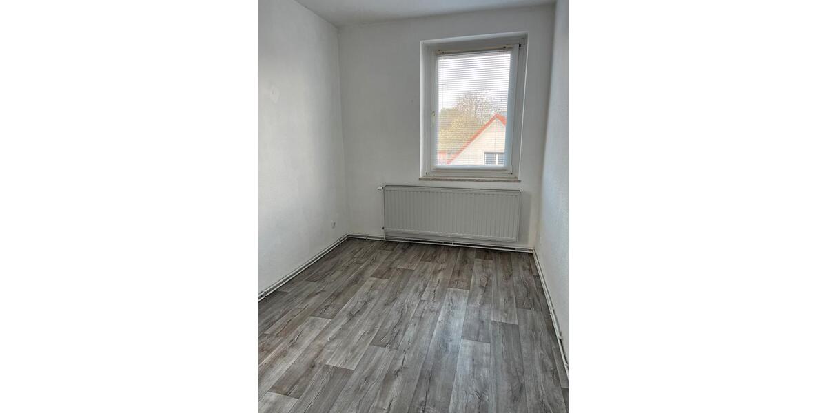 Etagenwohnung Hohenleipisch - 4 Zimmer, 82 m&sup2;, 440&euro; | Angebot:26484100