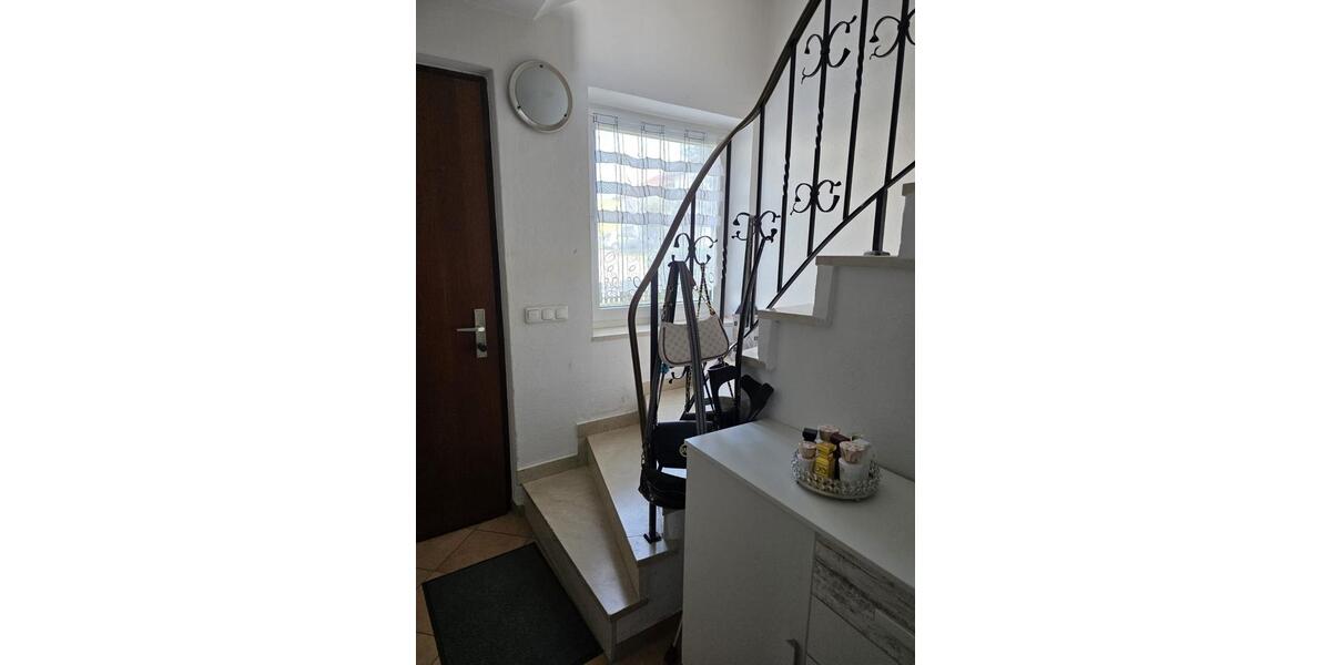 Etagenwohnung Triftern - 4 Zimmer, 115 m&sup2;, 850&euro; | Angebot:26649453