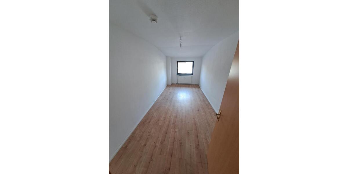 Etagenwohnung Kalletal - 4 Zimmer, 120 m&sup2;, 700&euro; | Angebot:26040908