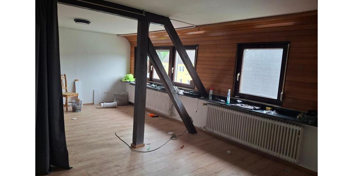 Dachgeschoßwohnung Landstuhl - 3 Zimmer, 81 m&sup2;, 700&euro; | Angebot:26585091