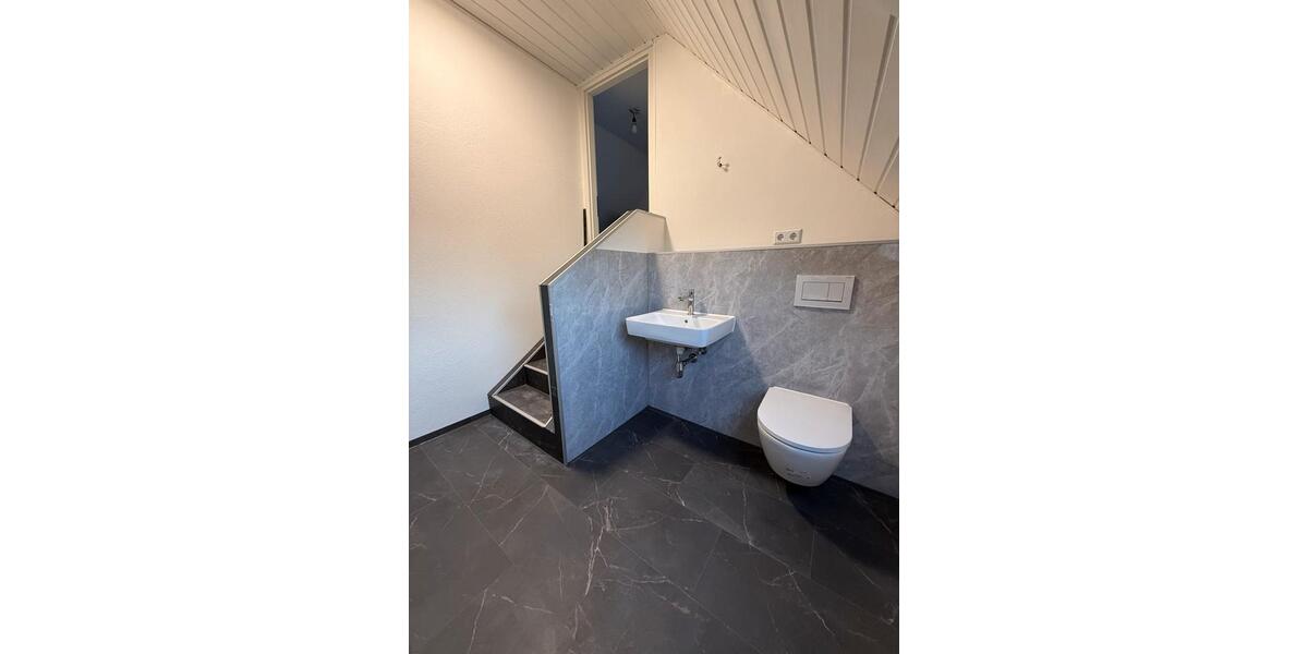 Dachgeschoßwohnung Herford Falkendiek - 4 Zimmer, 110 m&sup2;, 1.100&euro; | Angebot:25922777