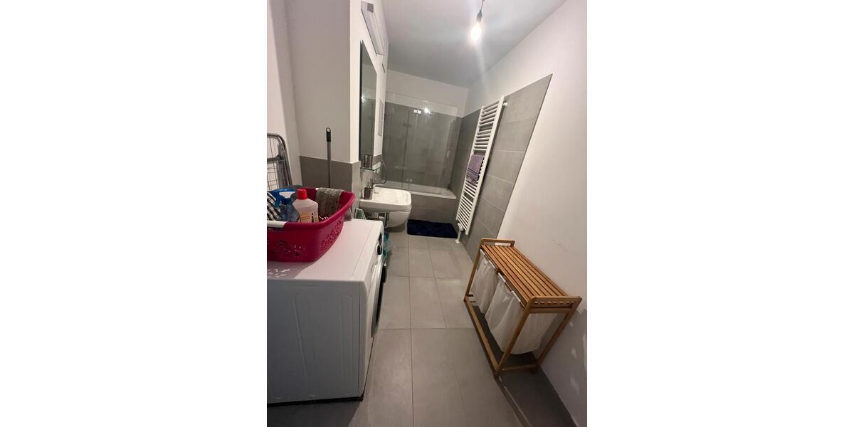 Etagenwohnung Neustrelitz - 1 Zimmer, 51 m&sup2;, 600&euro; | Angebot:24378613