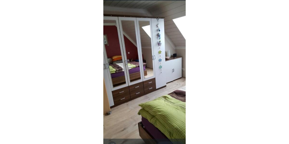 Dachgeschoßwohnung Schwarzenfeld - 3.5 Zimmer, 100 m&sup2;, 950&euro; | Angebot:26485687