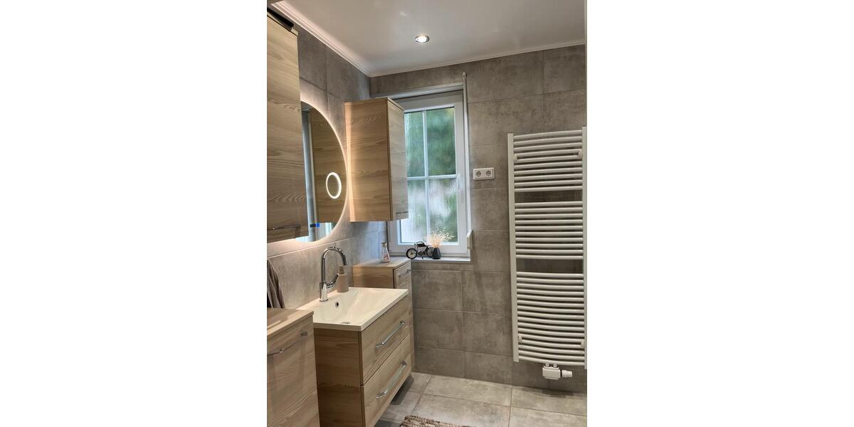 HELLE 3 ZKB WOHNUNG MIT BALKON NÄHE ZENTRUM IN ILLINGEN 2 zimmer