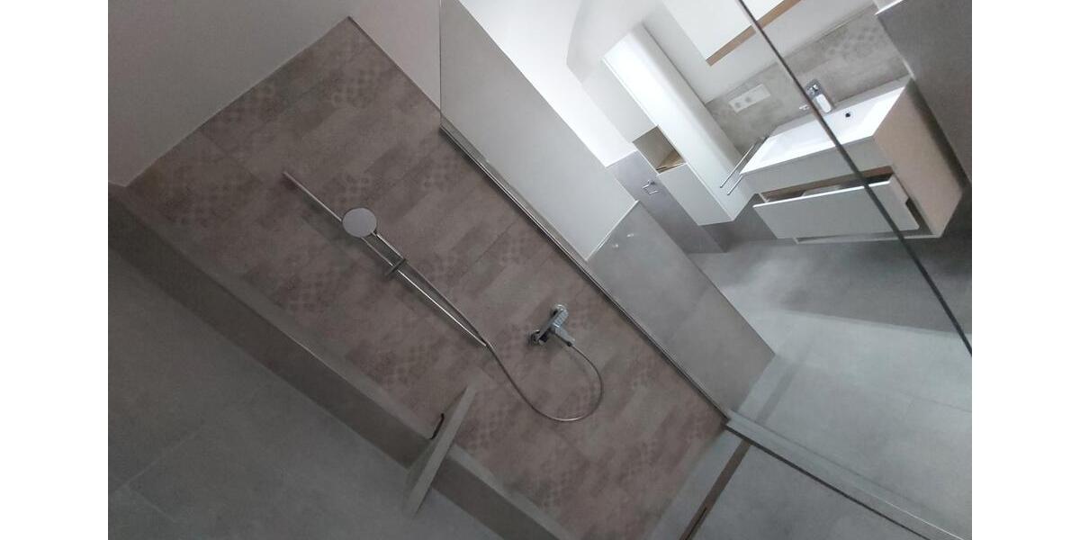 Etagenwohnung Weiden in der Oberpfalz - 4 Zimmer, 110 m&sup2;, 1.200&euro; | Angebot:26521936