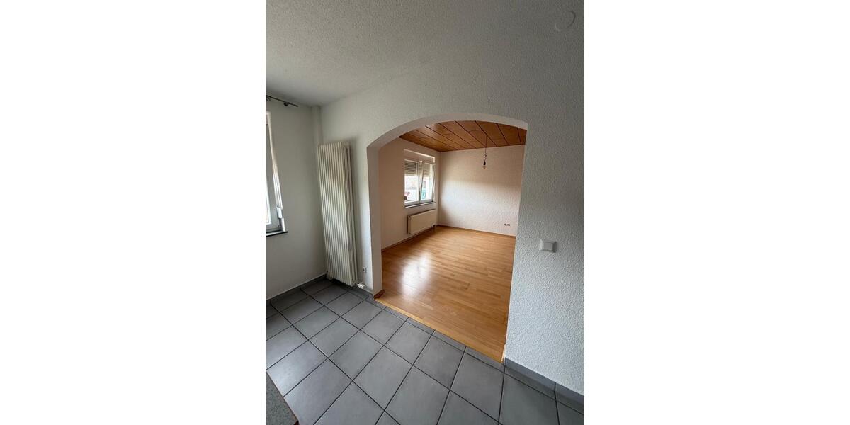 Erdgeschoßwohnung Abtsgmünd - 4 Zimmer, 130 m&sup2;, 1.290&euro; | Angebot:26050725