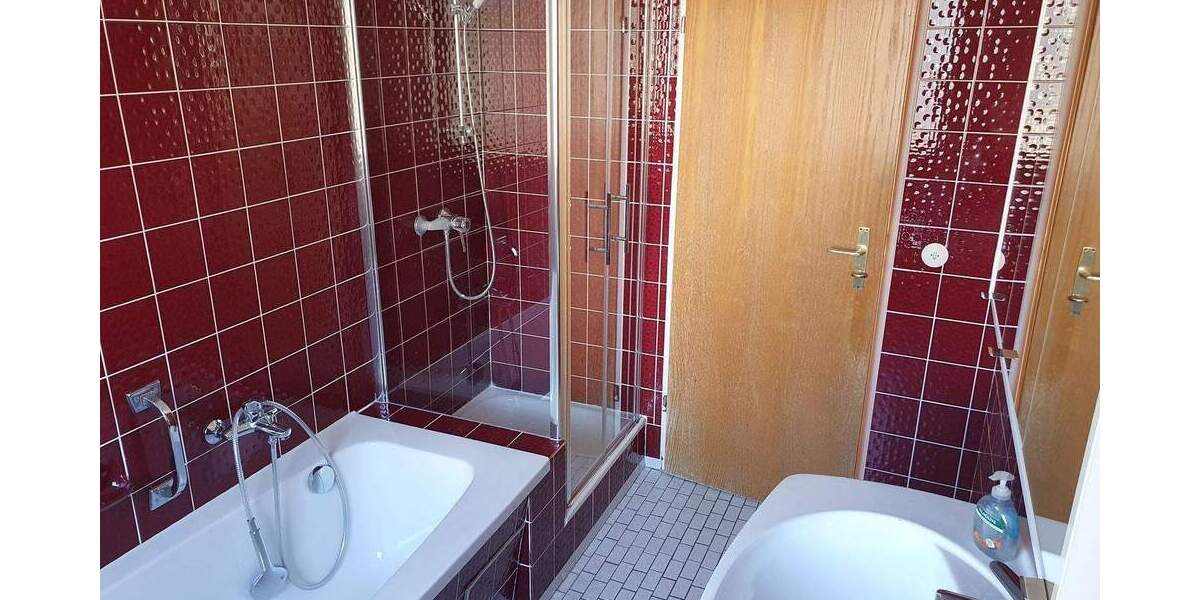 Etagenwohnung Waldkraiburg Hart - 4 Zimmer, 97 m&sup2;, 1.000&euro; | Angebot:24967295