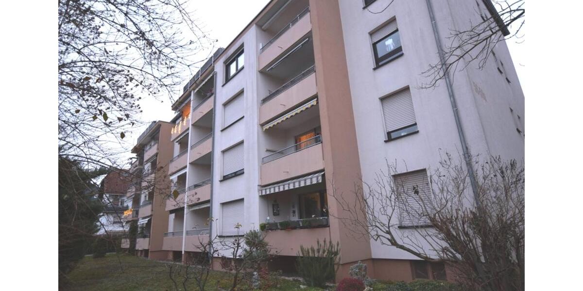 2-ZW mit Balkon, EBK und Stellplatz 2 zimmer