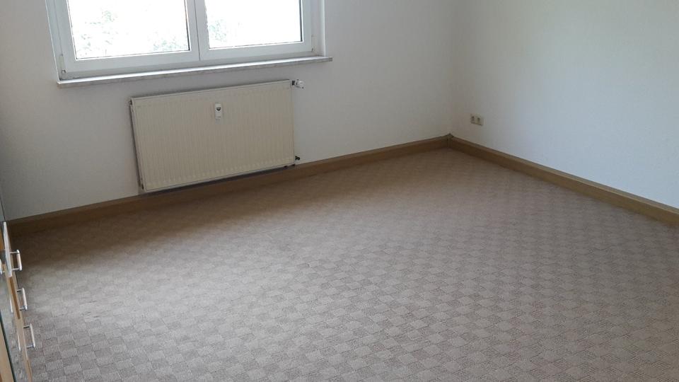 Dachgeschoßwohnung Apolda - 3 Zimmer, 50 m&sup2;, 400&euro; | Angebot:26562717