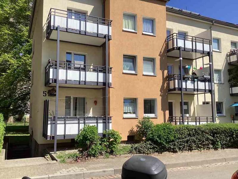 Wohnen unter Platanen, frisch Renovierte 3-Zimmer-Wohnung zimmer