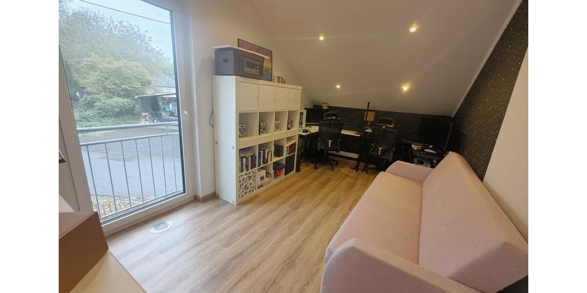 Etagenwohnung Mettendorf - 4 Zimmer, 120 m&sup2;, 1.000&euro; | Angebot:26568279