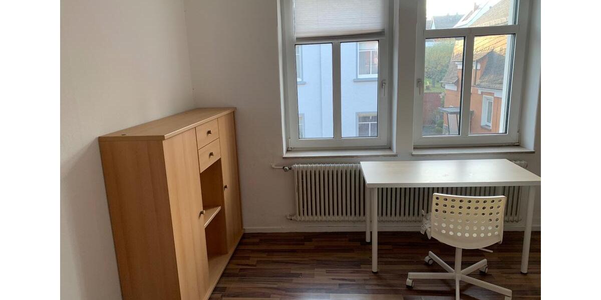 Sehr schönes WG Zimmer für Studentin 1 zimmer