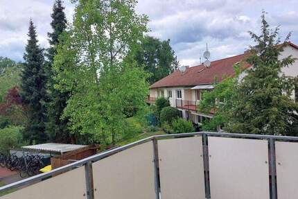 Helle 3 Zimmerwohnung mit Balkon und TG Stellplatz 3 zimmer