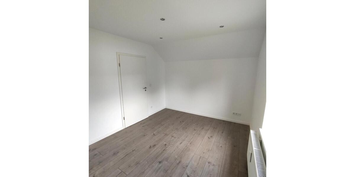 Dachgeschoßwohnung Barmstedt - 2 Zimmer, 67 m&sup2;, 650&euro; | Angebot:25932888