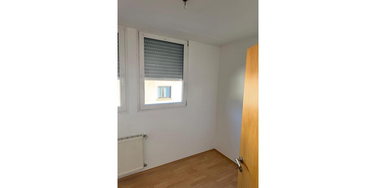 Dachgeschoßwohnung Konz - 4 Zimmer, 85 m&sup2;, 1.050&euro; | Angebot:26323508