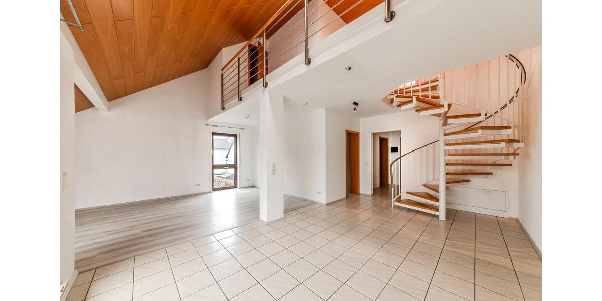 SPECIAL 3-ROOM APARTMENT! Maisonette with 2 parking spaces, fitted kitchen and balcony 3 zimmer