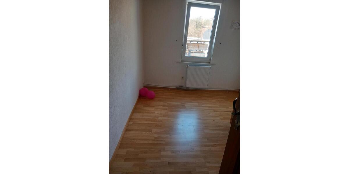 Erdgeschoßwohnung Bad Laasphe - 5 Zimmer, 120 m&sup2;, 1.300&euro; | Angebot:25933029