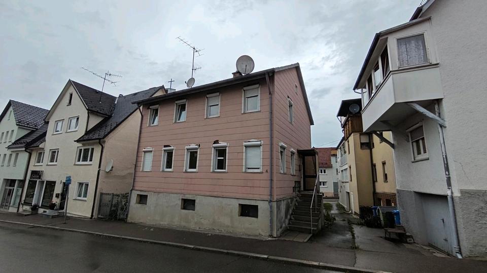 Einfamilienhaus Albstadt Gemarkung Onstmettingen - 2 Zimmer, 130 m&sup2;, 1.100&euro; | Angebot:26592163