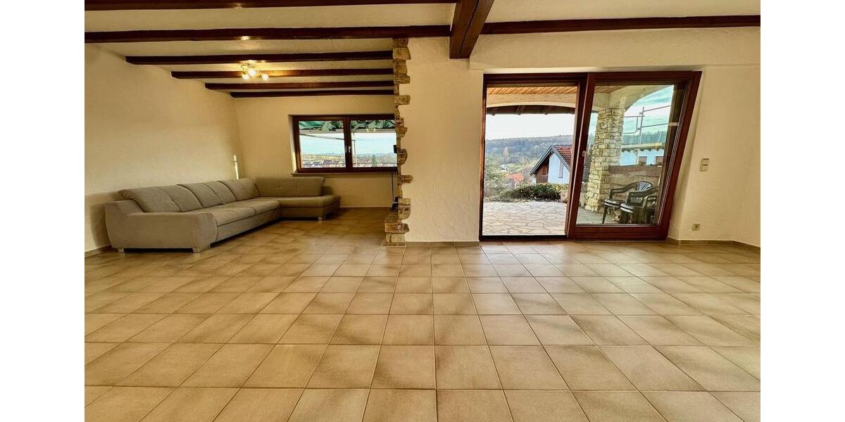 Erdgeschoßwohnung Aichtal - 3.5 Zimmer, 150 m&sup2;, 2.500&euro; | Angebot:24819324