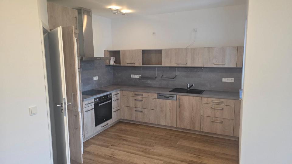 Etagenwohnung Elbtal - 2 Zimmer, 62 m&sup2;, 710&euro; | Angebot:26019513