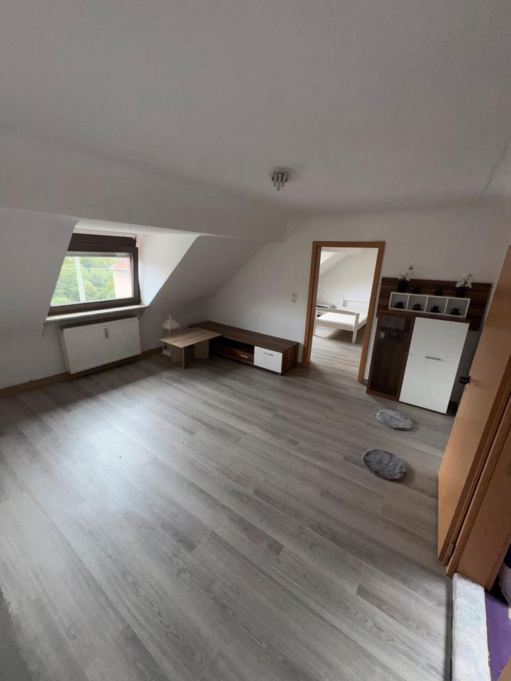 Zu vermieten sind 3 Zimmer Küche, Bad in ottweiler