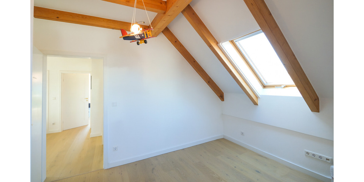 Einfamilienhaus Mammendorf - 9 Zimmer, 272 m&sup2;, 3.490&euro; | Angebot:23964807