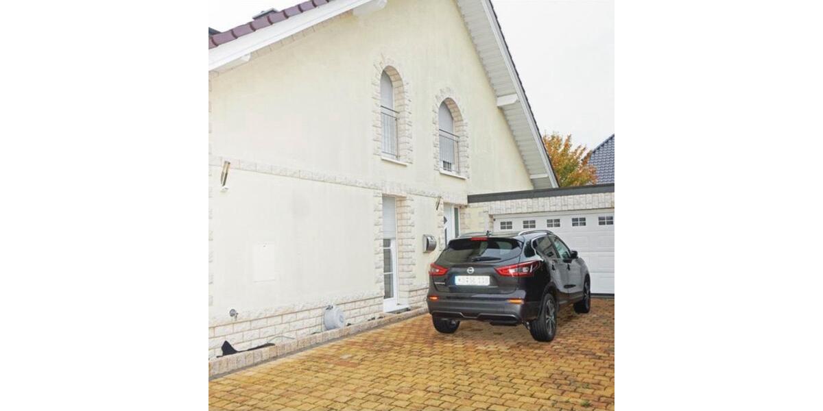 Einfamilienhaus Lohfelden - 5 Zimmer, 245 m&sup2;, 3.000&euro; | Angebot:26698564