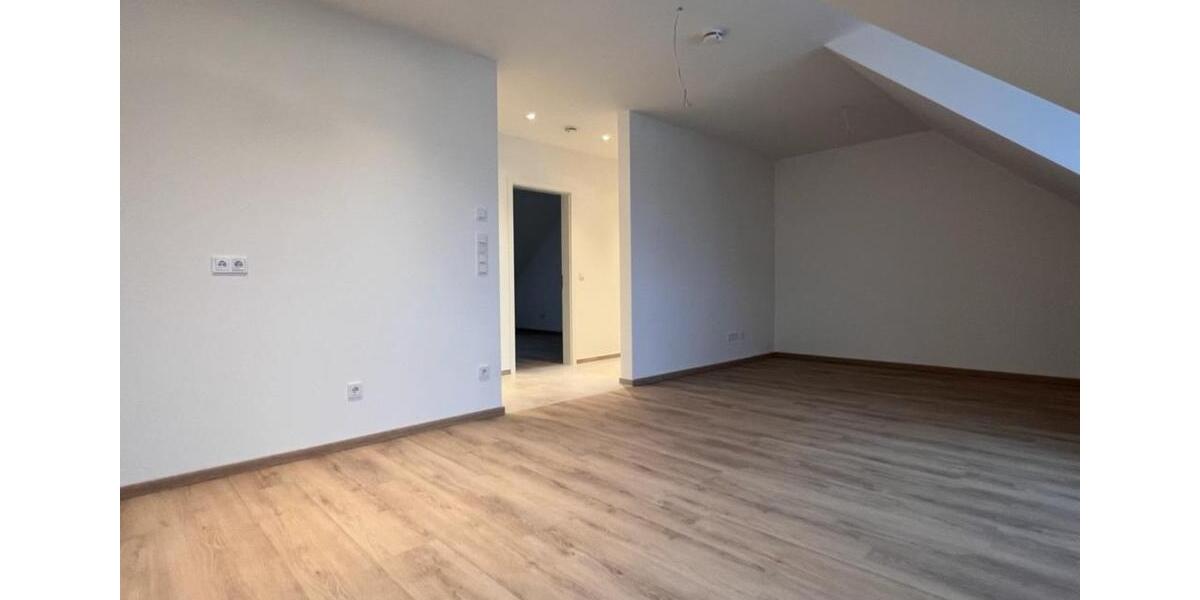 Dachgeschoßwohnung Geiselwind - 2 Zimmer, 59 m&sup2;, 590&euro; | Angebot:25840221