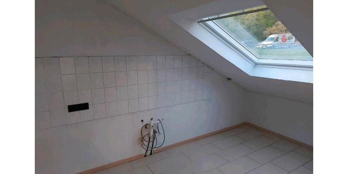 Dachgeschoßwohnung Bad Hönningen - 2 Zimmer, 60 m&sup2;, 800&euro; | Angebot:26032352