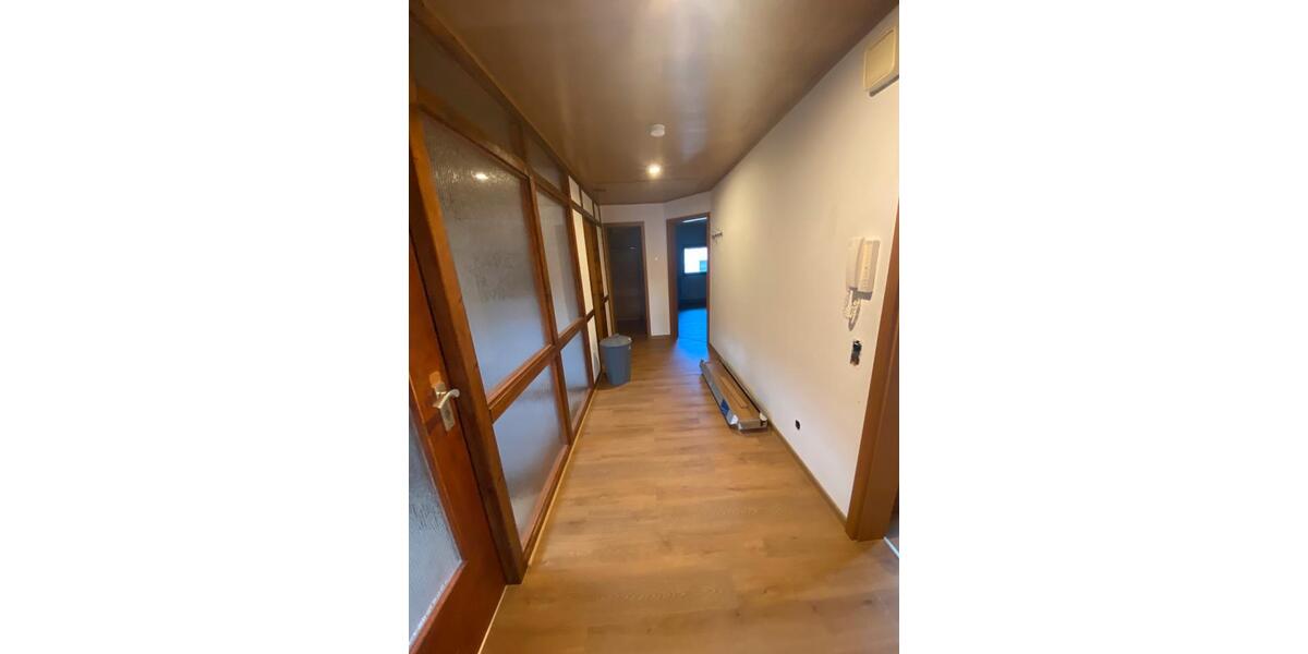 Dachgeschoßwohnung Bad Endbach - 3 Zimmer, 88 m&sup2;, 650&euro; | Angebot:26420246