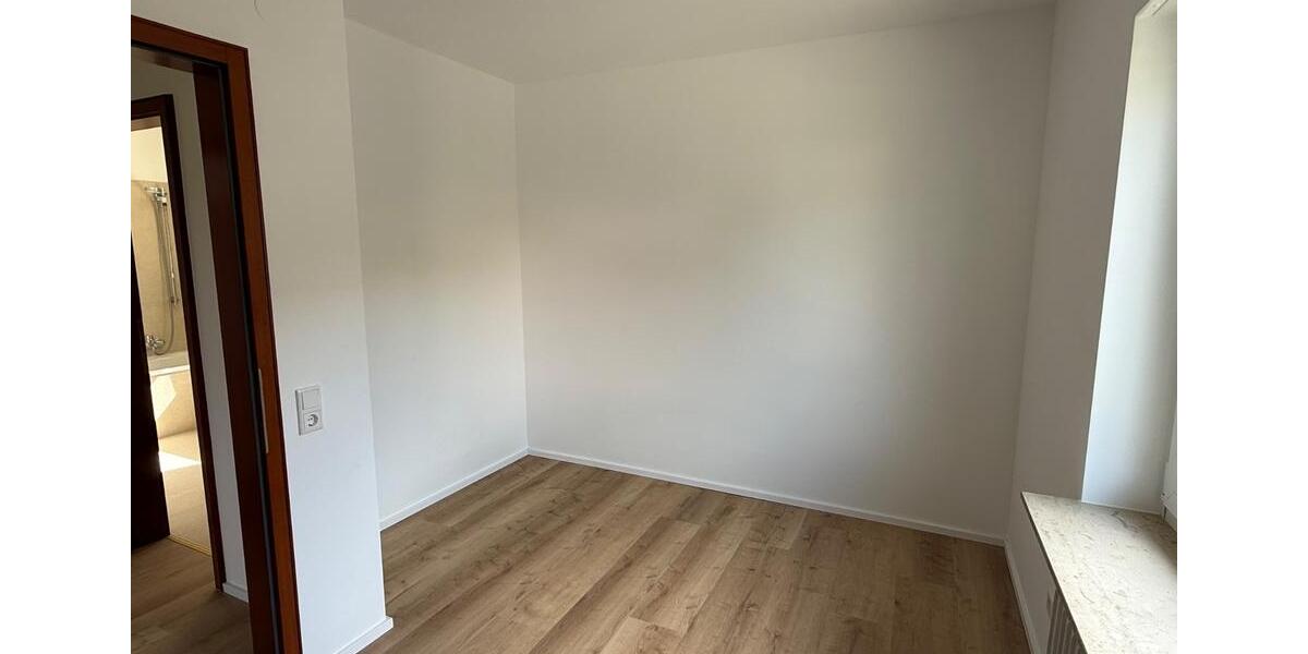 Etagenwohnung Lauda-Königshofen Königshofen - 3 Zimmer, 81 m&sup2;, 847&euro; | Angebot:26548674