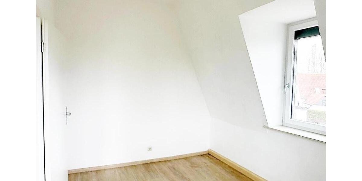 Etagenwohnung Nünchritz - 4 Zimmer, 94 m&sup2;, 625&euro; | Angebot:25979087