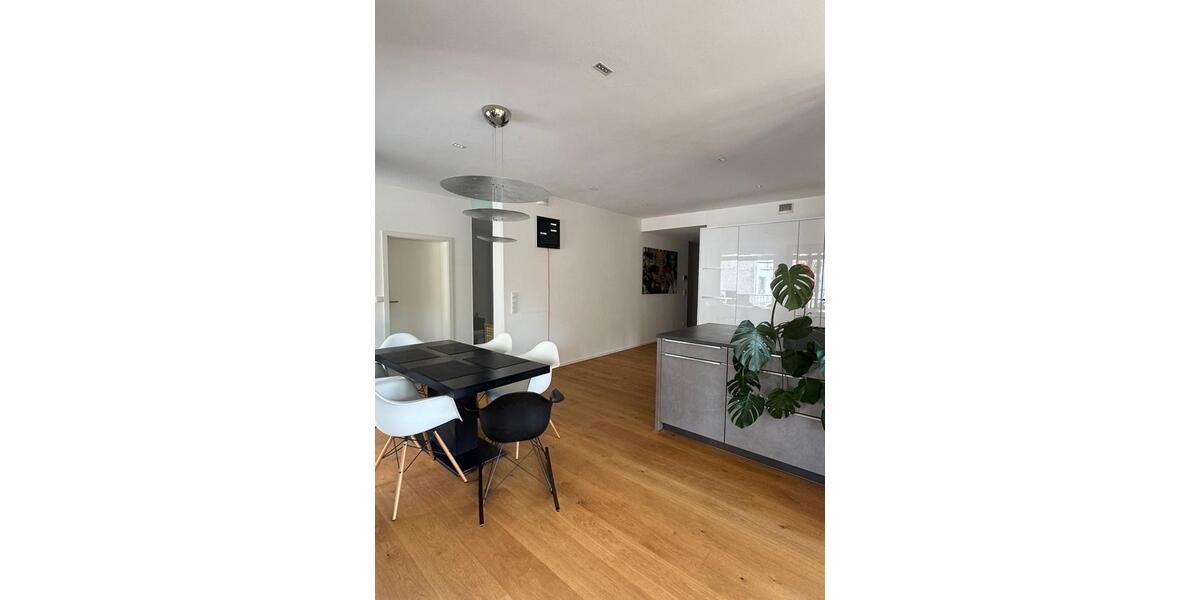 Etagenwohnung Amberg - 4 Zimmer, 146 m&sup2;, 1.990&euro; | Angebot:26544050