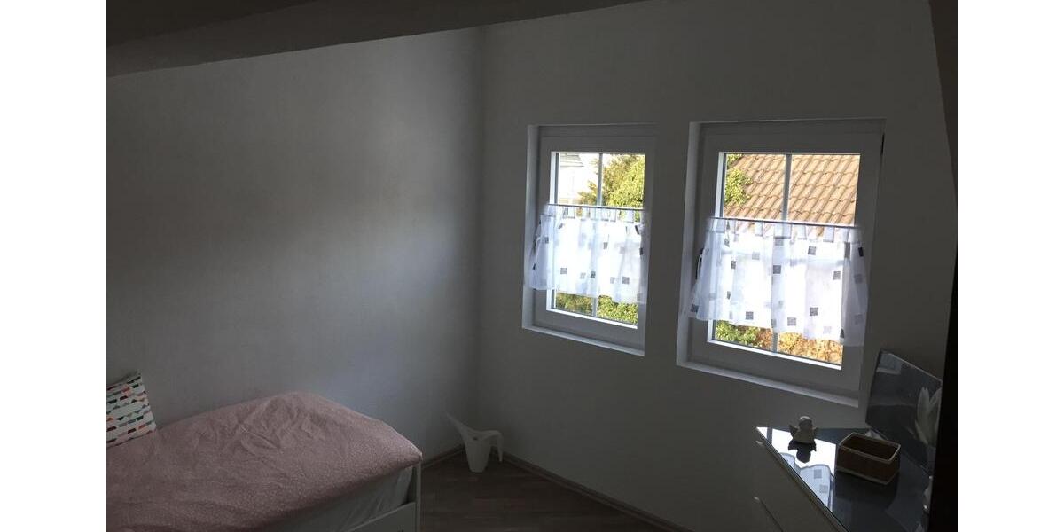 Dachgeschoßwohnung Neuwied Block - 3 Zimmer, 1.000&euro; | Angebot:23595086