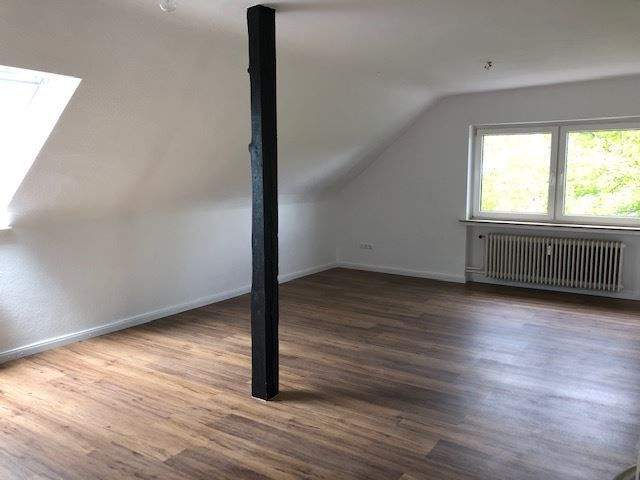 Geräumige Dachgeschosswohnung in Delmenhorst-Deichhorst! 4 zimmer